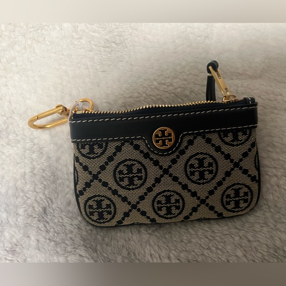 Tory Burch T Monogramed Jacquard Card Case - Picture 10 of 11